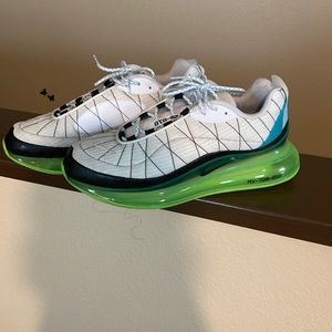Nike air max 720-818 slightly worn